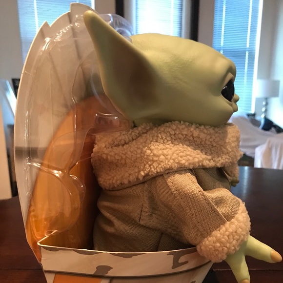 Star Wars Mandalorian Child Baby Yoda Doll Plush - Picture 5 of 8